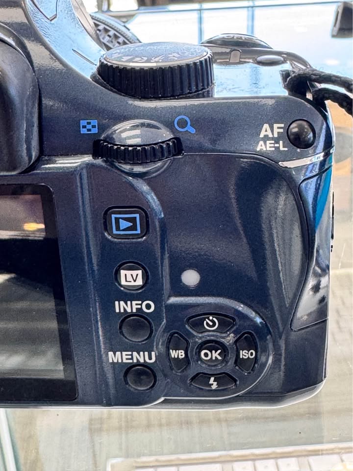 Pentax K-x digital SLR camera, photo 5