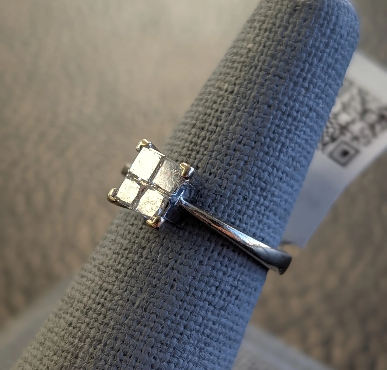 3.4gm 18k Gold Ring, photo 2