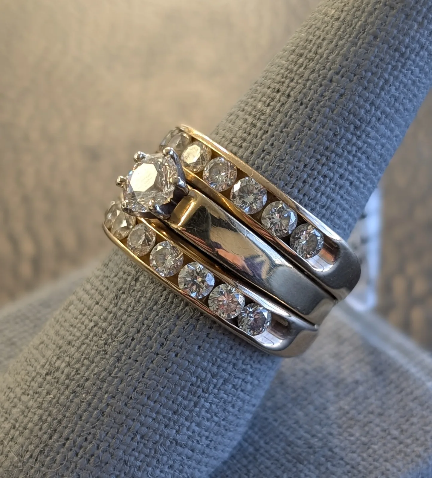 13.4gm 14k Gold 3-Band Ring with Natural Diamonds, photo 2