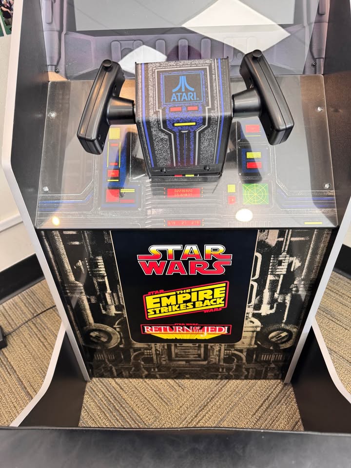 Atari Star Wars themed machine, photo 3