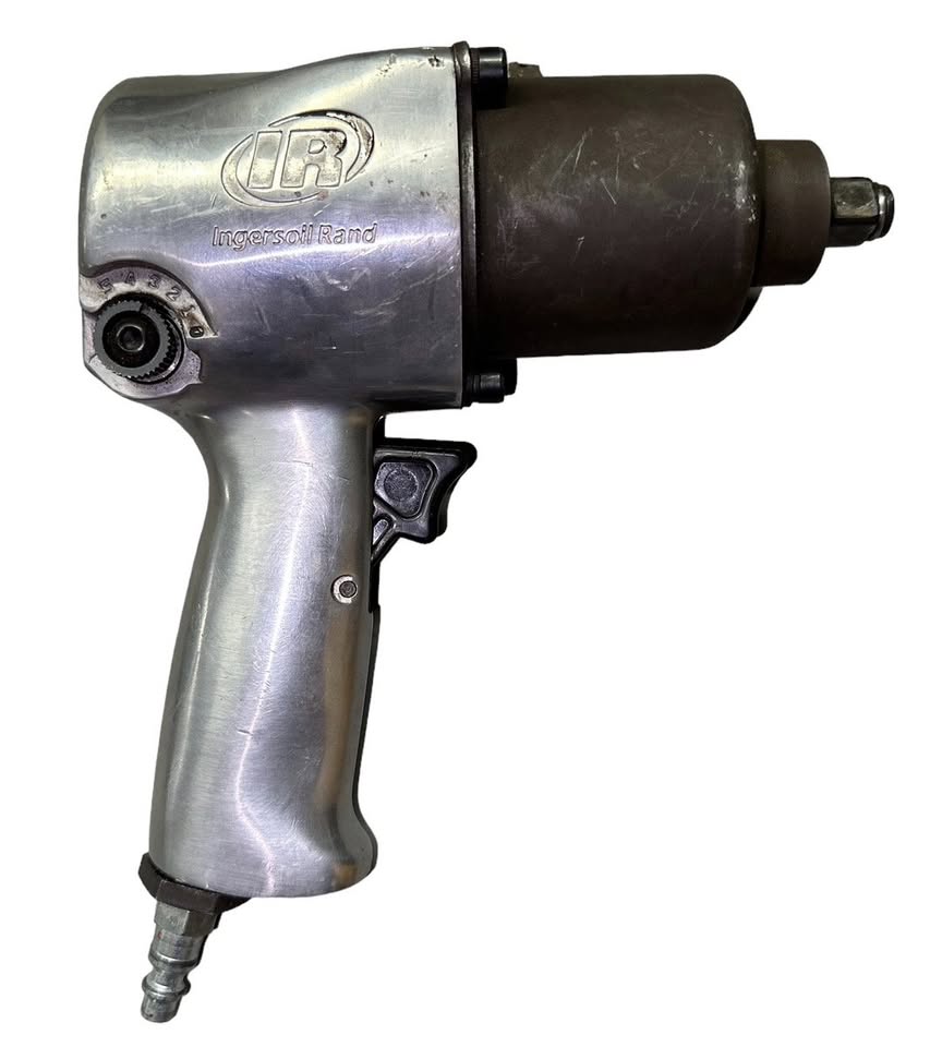 Ingersoll Rand IR 231C 1/2 INCH Drive Impact Wrench, photo 1 of 3