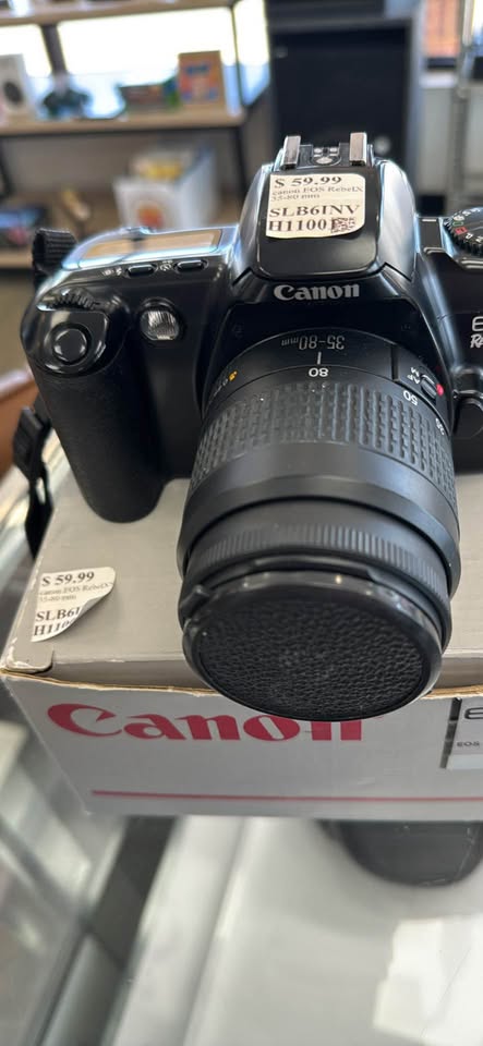 Canon EOS Rebel XS 35mm SLR film camera, photo 2