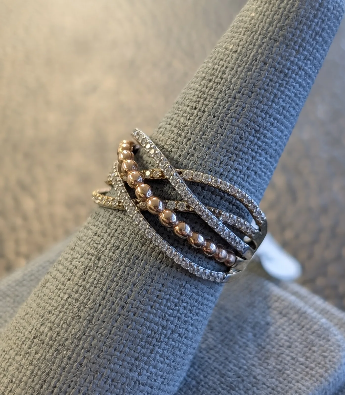2.8gm 10k Gold 2-Tone Ring, photo 2