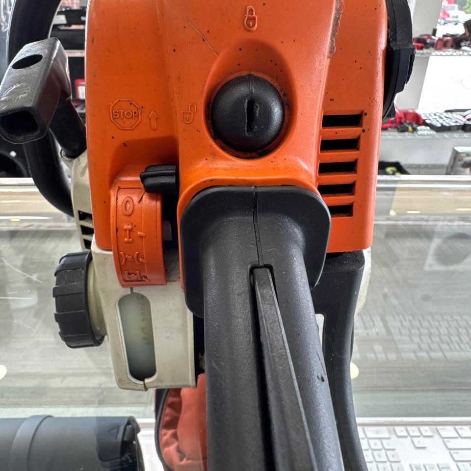 STIHL gas chainsaw, photo 4