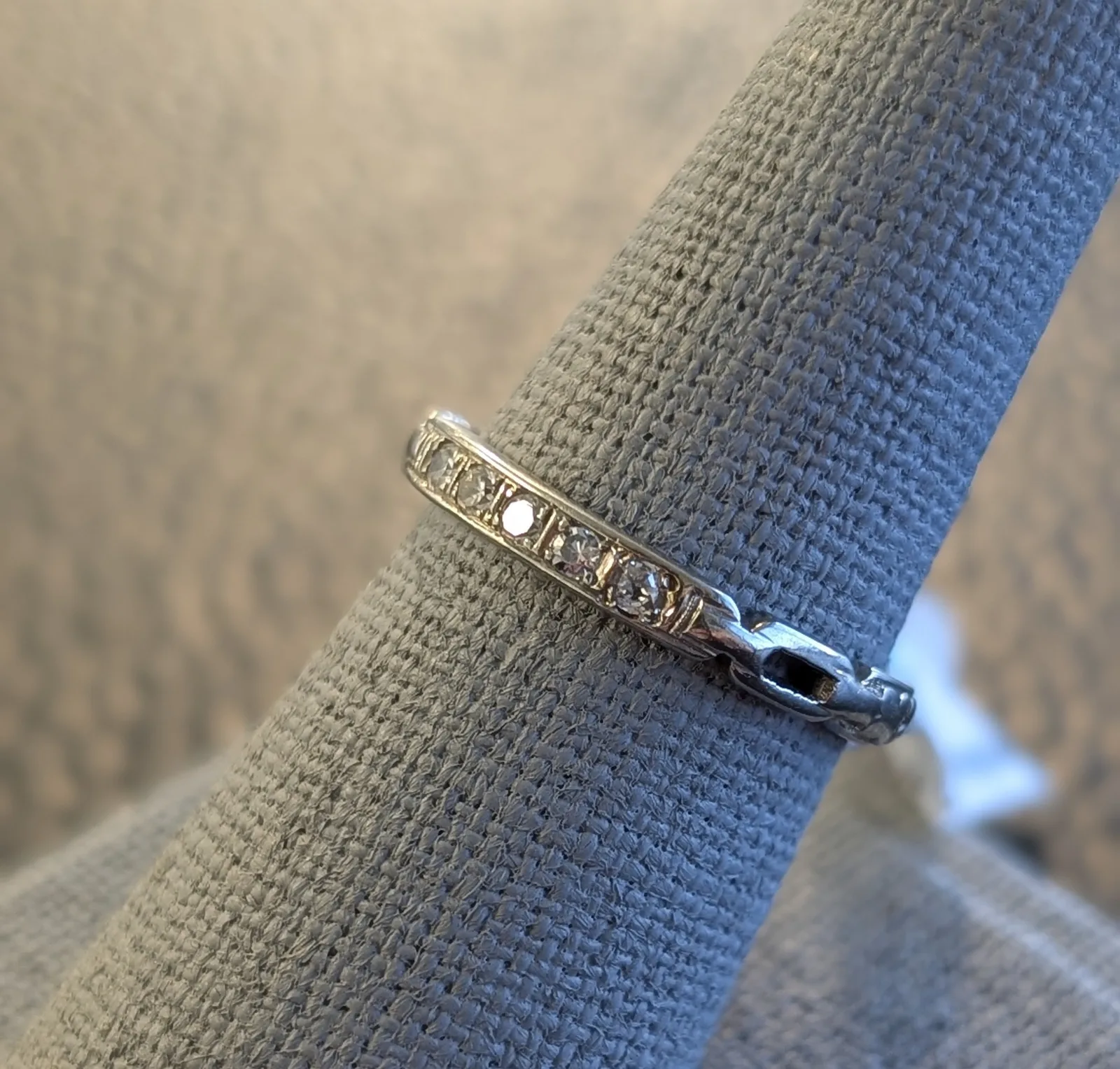 2.7gm 18k White Gold Rong, photo 2