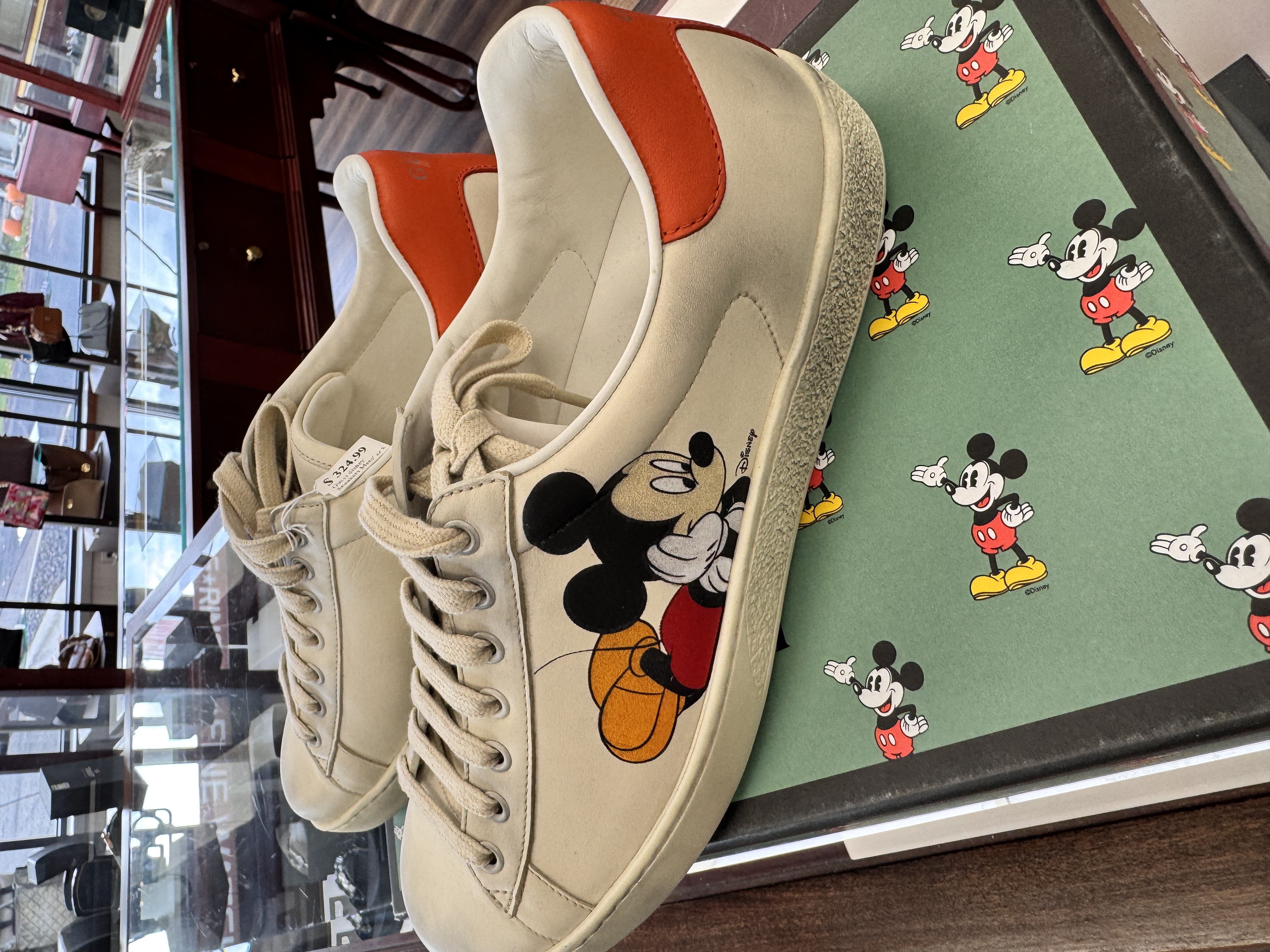 Gucci disney Sneakers Mens' sz 8, photo 2