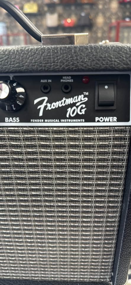 Squier Frontman 10G guitar amplifier, photo 2