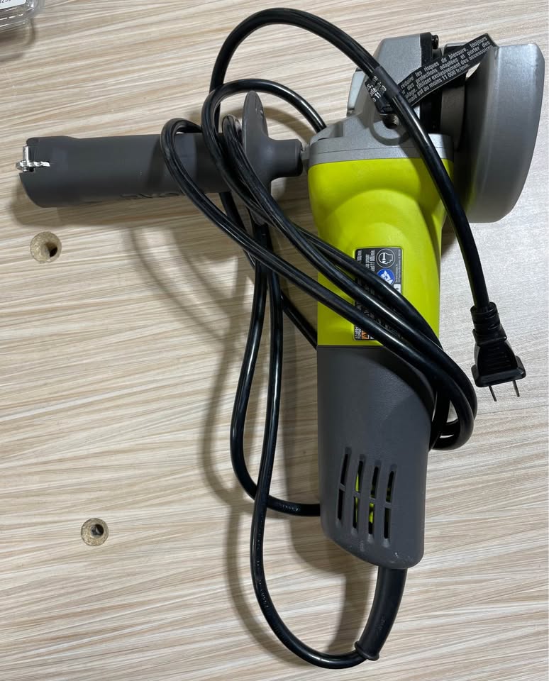 RYOBI AG4031G 12V 5/8'' -11 ANGLE GRINDER CORDED PLUS BLADES, photo 2
