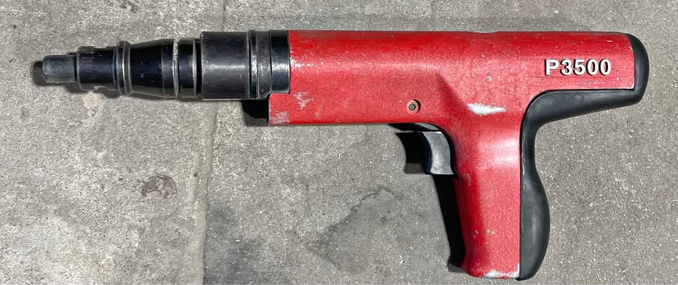 POWER P3500 POWDER-ACTUATED FASTENING TOOL, photo 1 of 4