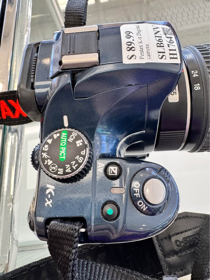 Pentax K-x digital SLR camera, photo 4
