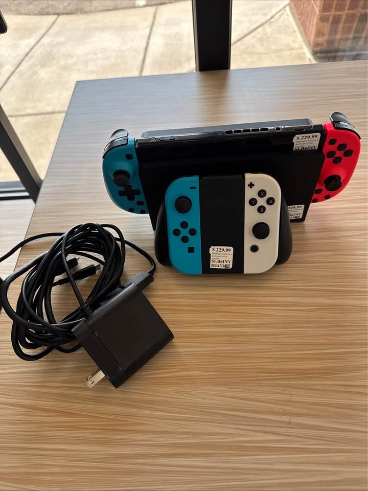 Nintendo Switch Bundle, photo 2