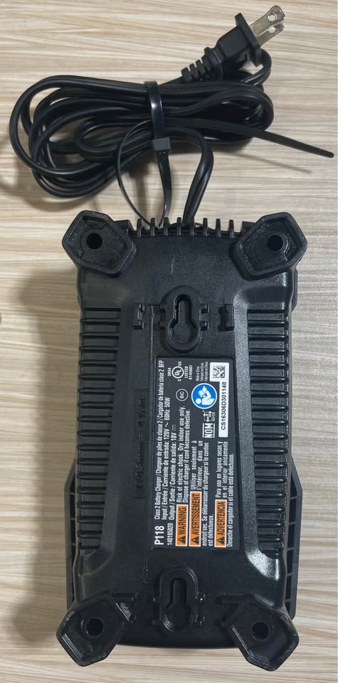 GENUINE RYOBI P118 BATTERY CHARGER 18V ONE+PLUS, photo 3