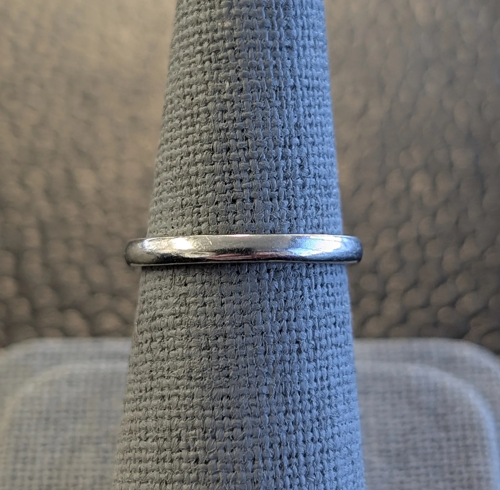 2.8gm 95% Platinum Band — original listing photo