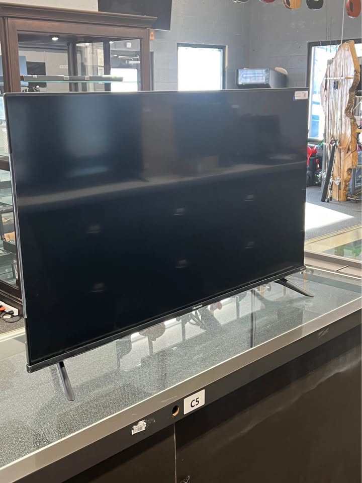 Hisense 40” Smart TV, photo 2