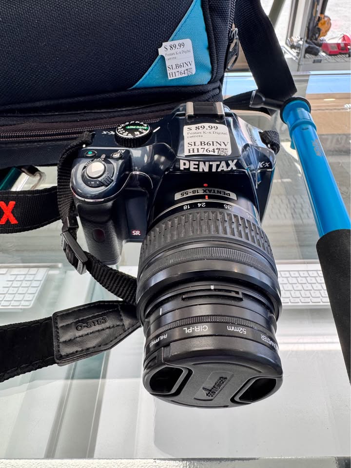 Pentax K-x digital SLR camera, photo 2