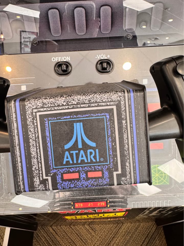 Atari Star Wars themed machine, photo 6