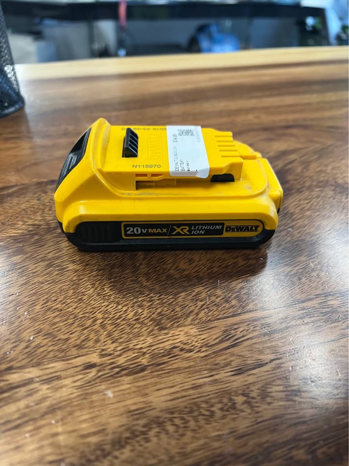 Dewalt DCB203 20V Battery, photo 2