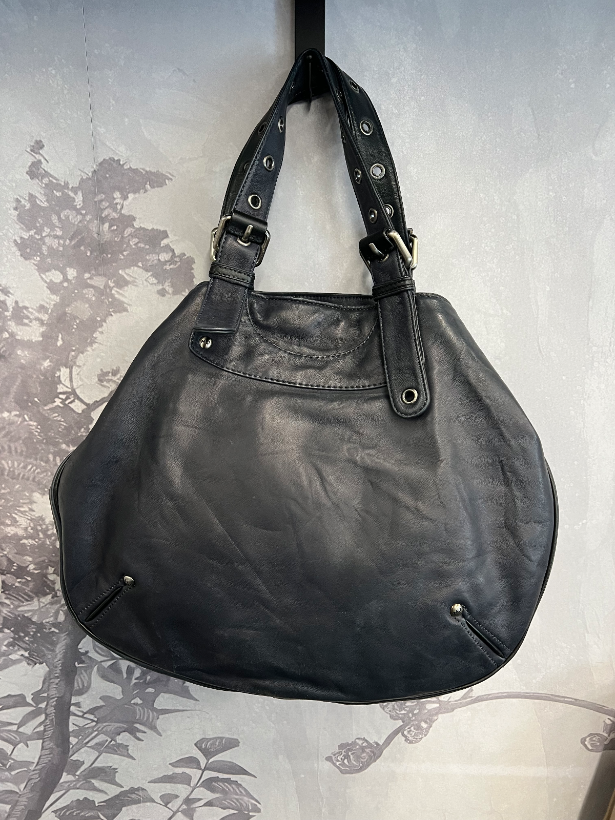 marc jacobs smooth black studded hobo slouchy bag, photo 2