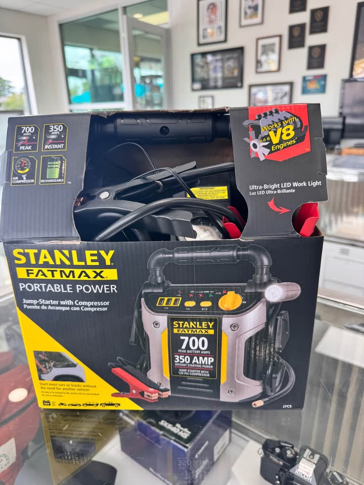 Stanley Fatmax portable power station, photo 2