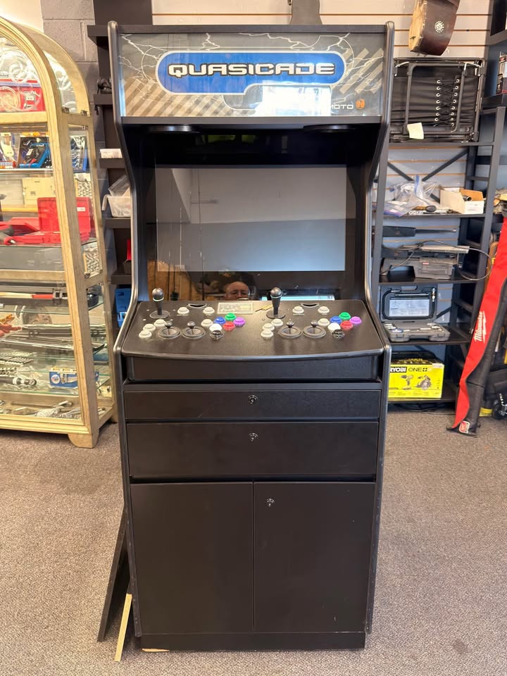 🎮 Vintage Quasicade Arcade Cabinet with PS2 – 2 Player Setup, photo 2