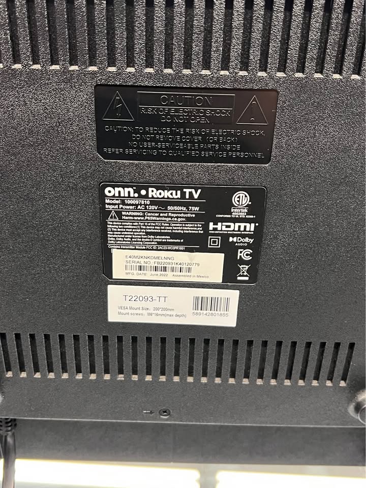 ONN 40" smart tv w/ remote, photo 3