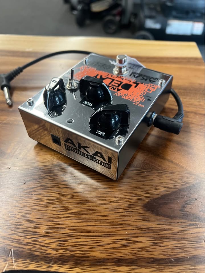Akai professional analog custom shop analog delay, photo 2