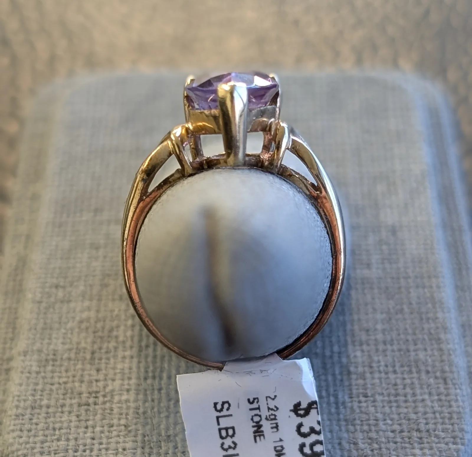 2.2gm 10k Gold Ring with Purple Stone, photo 3