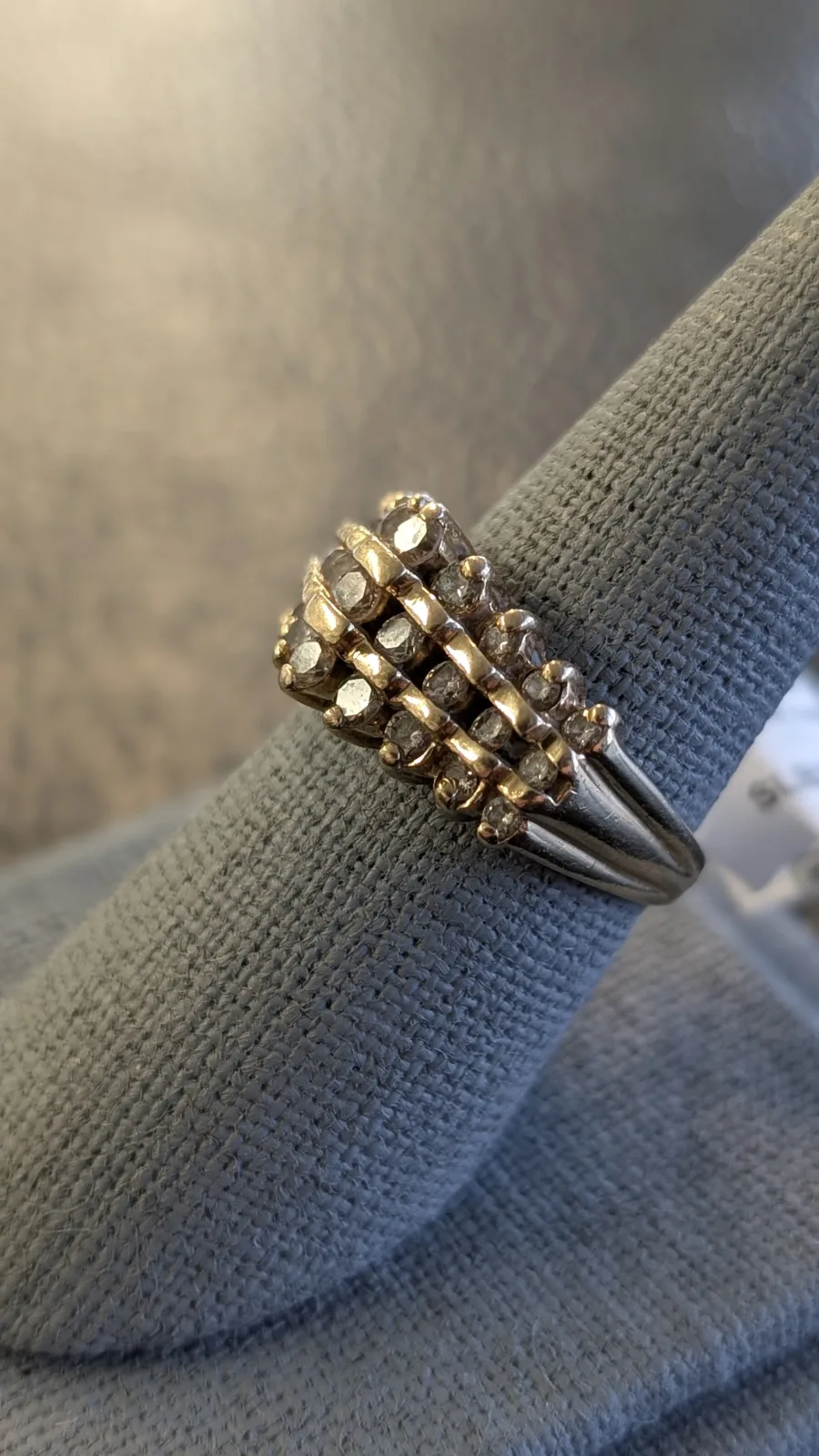 4gm 10k Gold Diamond Ring, photo 2