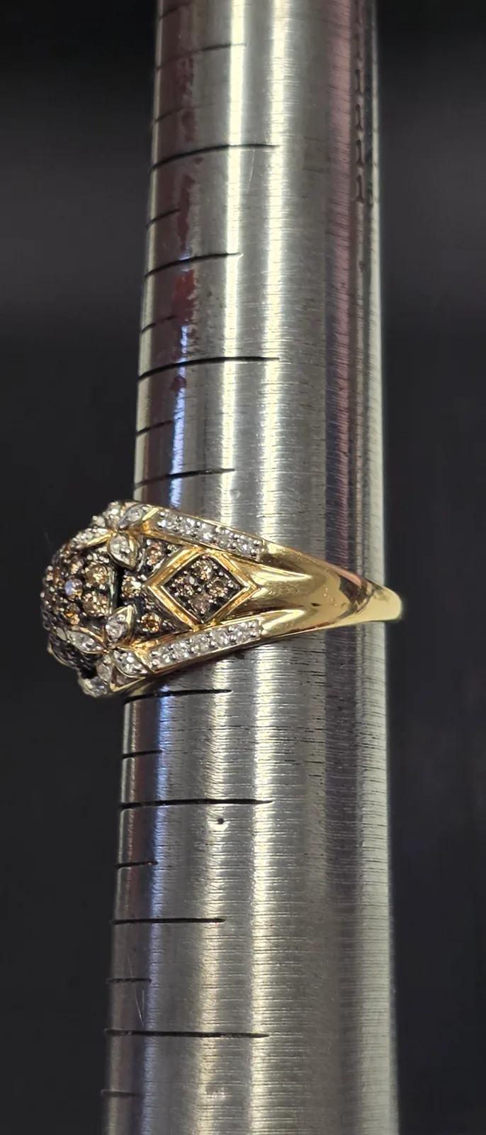 Size 8 Unique Yellow Gold Diamond Ring, photo 3