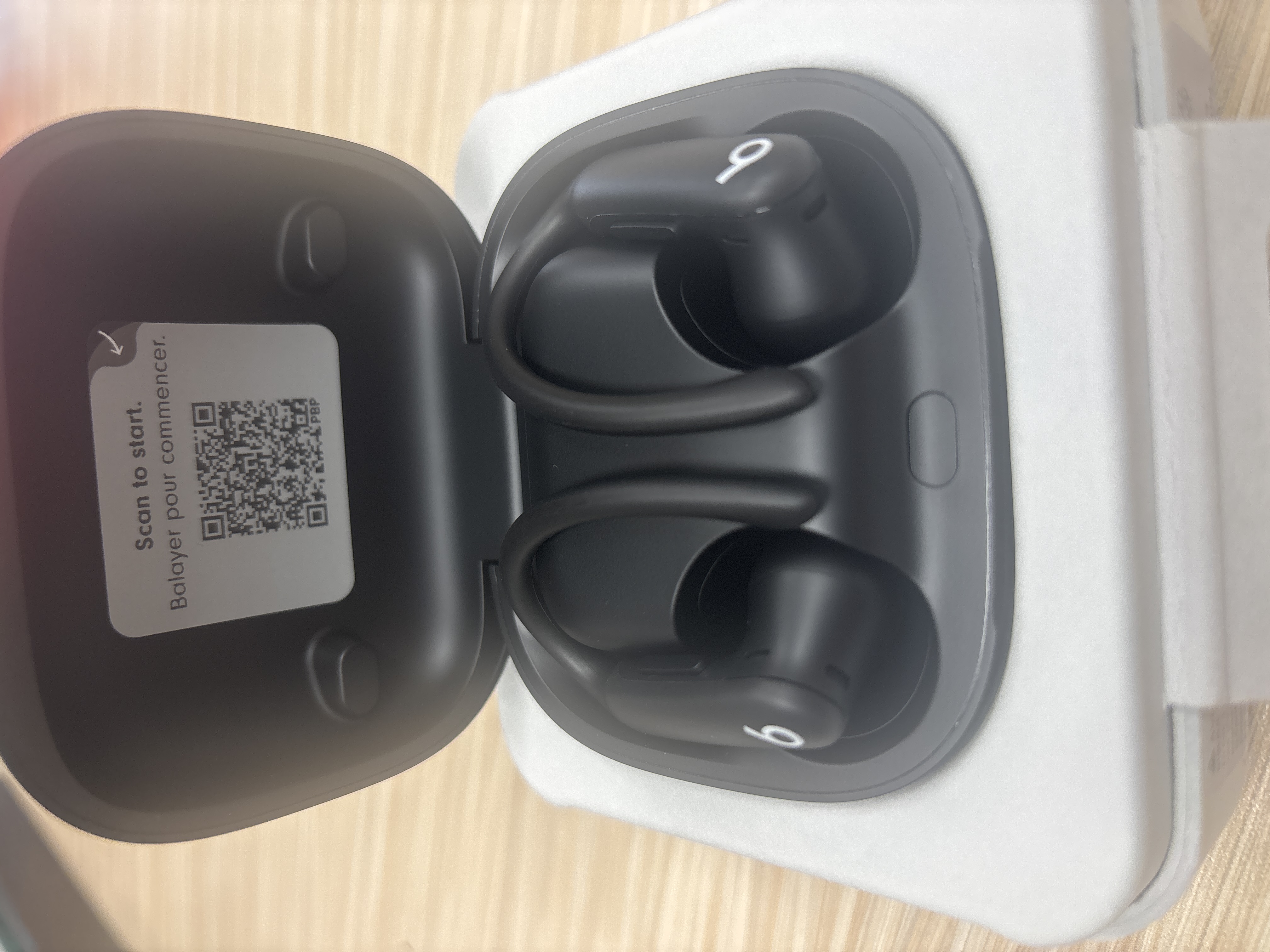 Power Beats Pro 2, photo 3 of 3
