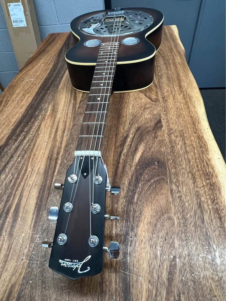 Johnson JR-410-VS Delta blues resonator resophonic guitar, photo 2
