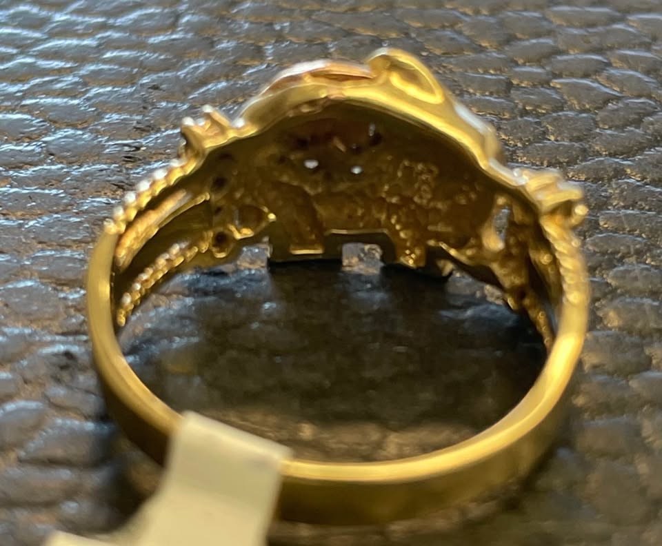 14K GOLD ELEPHANT RING W/ RED & CLEAR STONES (SIZE 7.25), photo 3
