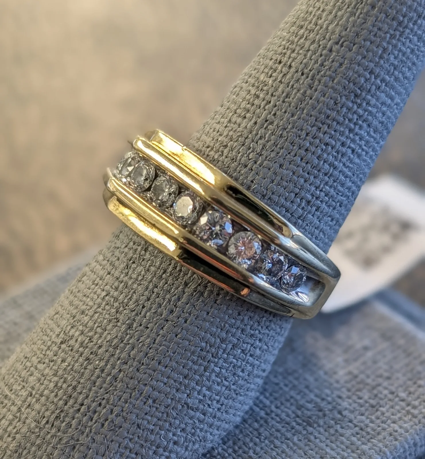 7.2gm 10K Gold Men's Ring with Diamonds, photo 2