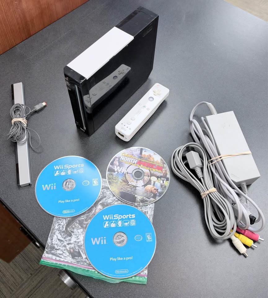 Nintendo Wii Console RVL-001 (Black) Bundle, photo 3