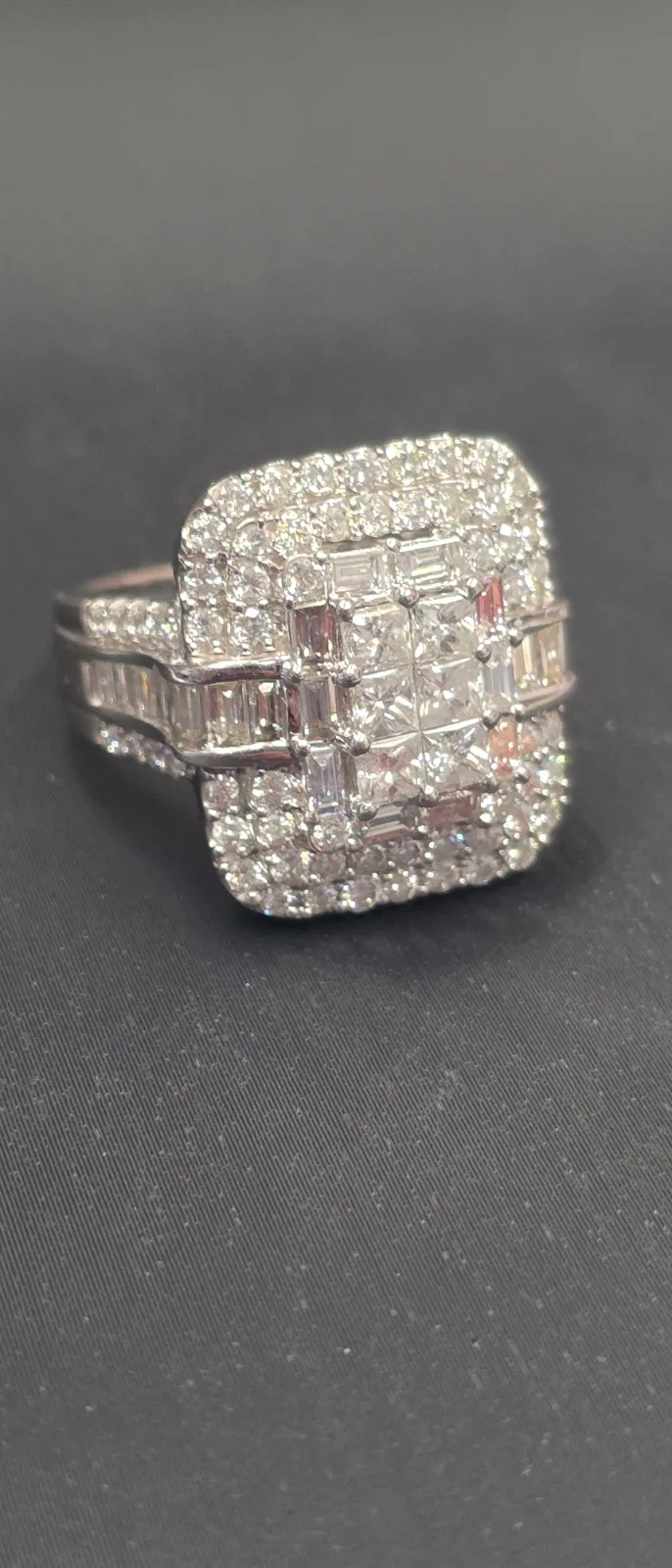 White Gold, Stunning Diamond Ring, Size 7.5, photo 4