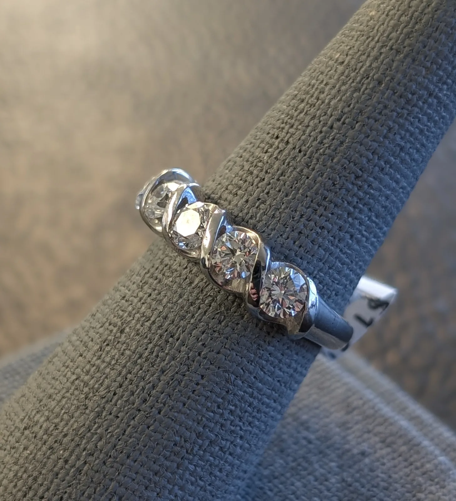 6.7gm 92.5% Platinum Ring with LAB Diamonds, photo 2