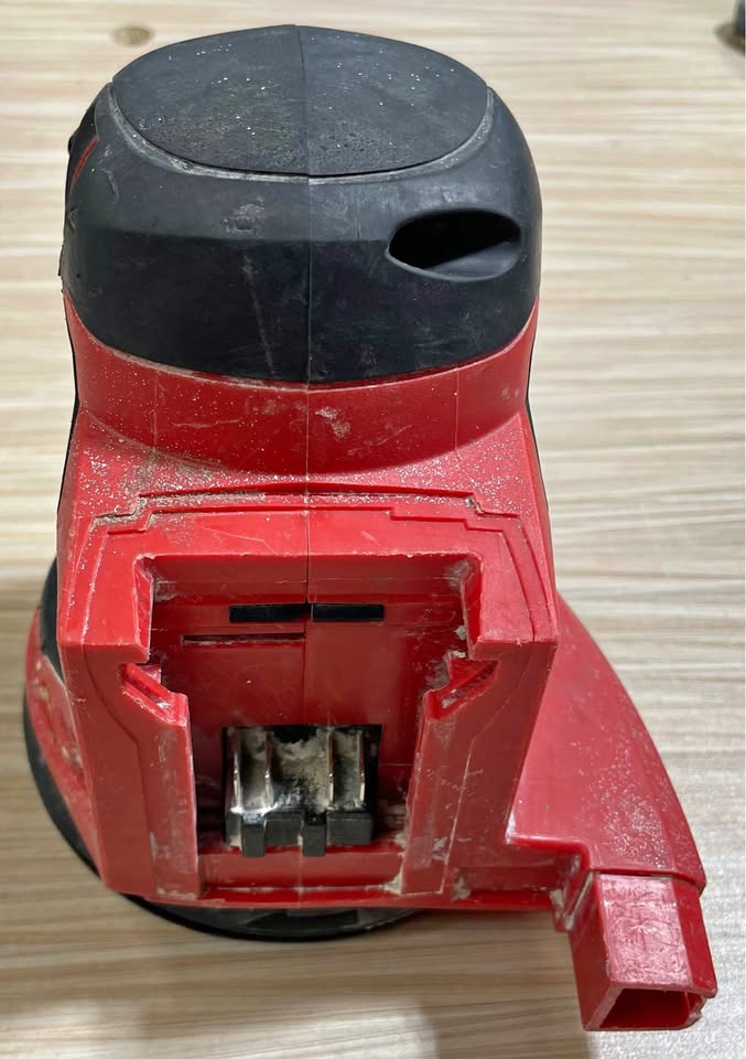MILWAUKEE 2837-20 5'' ORBITAL SANDER, photo 1 of 5