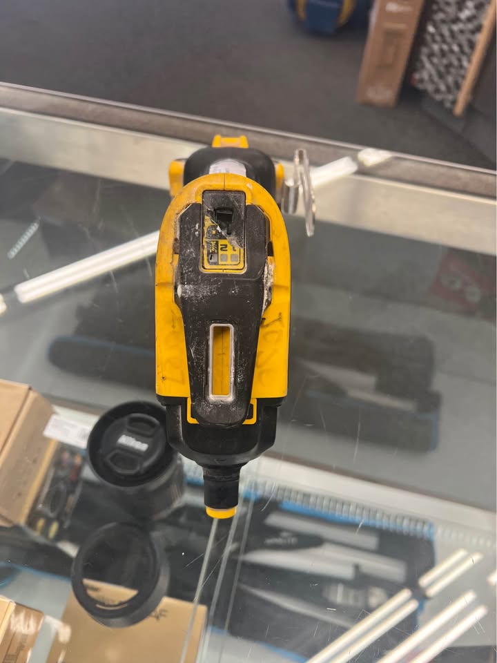 Dewalt DCF630B, photo 3