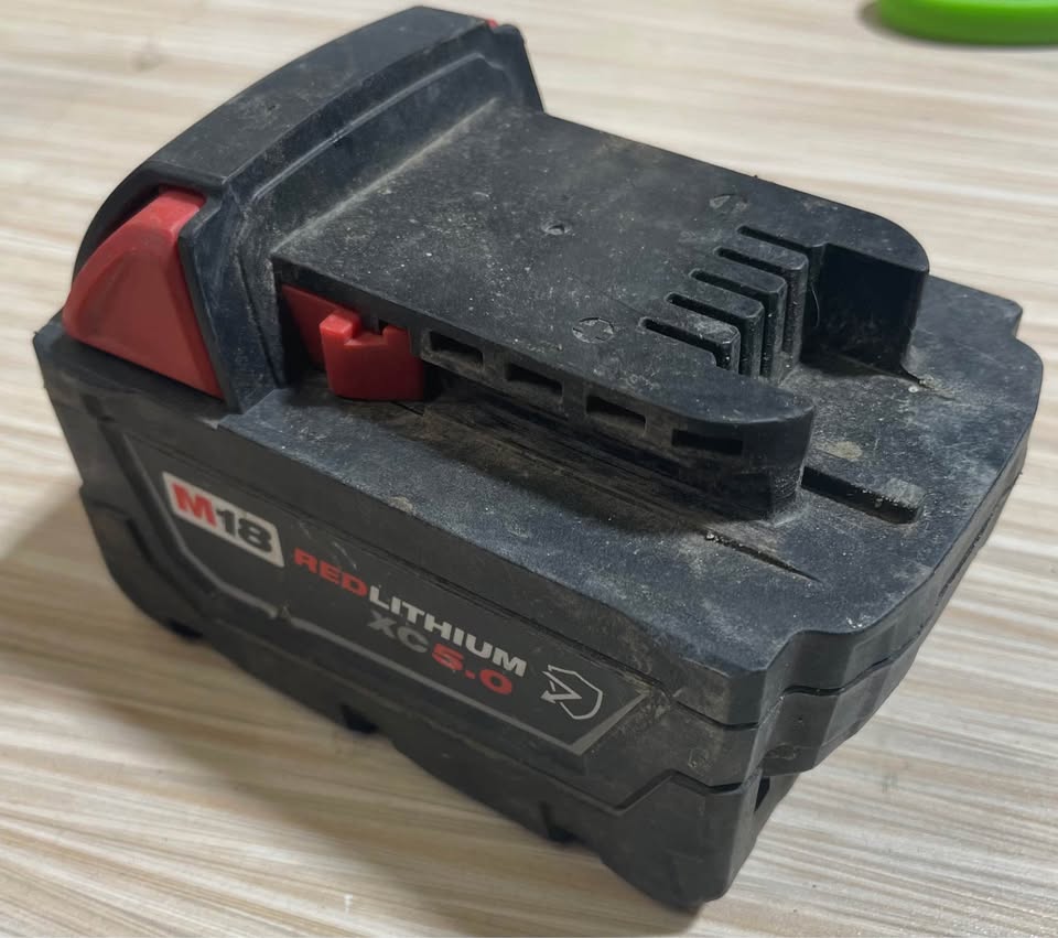 MILWAUKEE 2862-20 M18 FUEL 1/2" High Torque Impact Wrench w/ XC5.0 Battery, photo 8 of 8