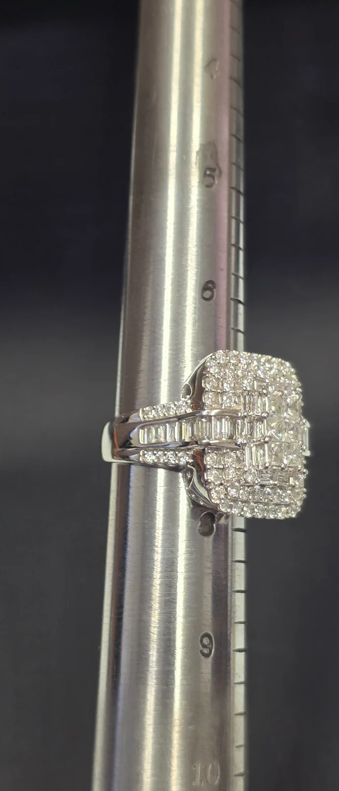 White Gold, Stunning Diamond Ring, Size 7.5, photo 2