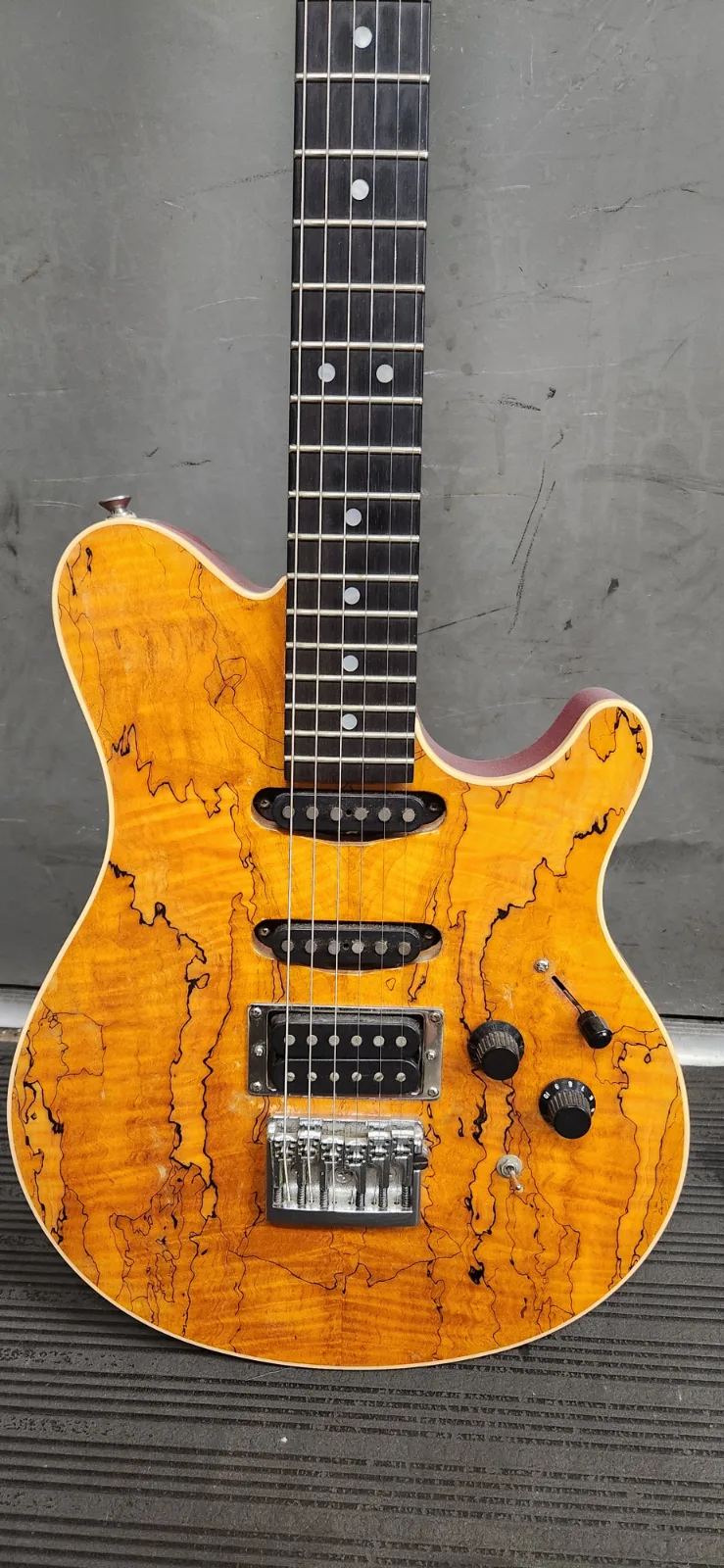 Custom EVH Style Electric Guitar, photo 2