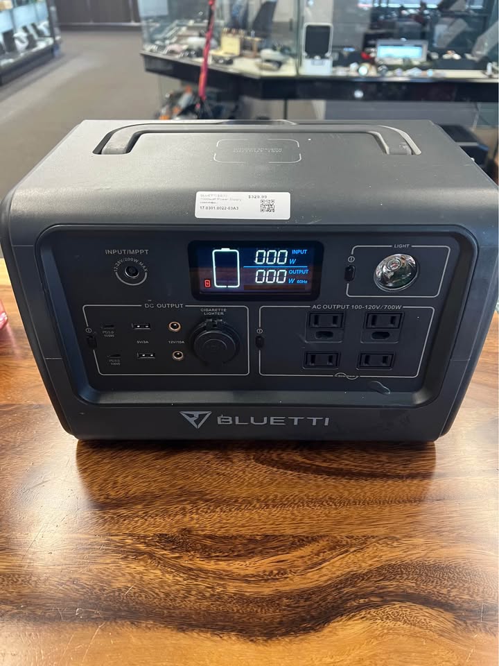 Bluetti EB70 1000 watt power supply, photo 2
