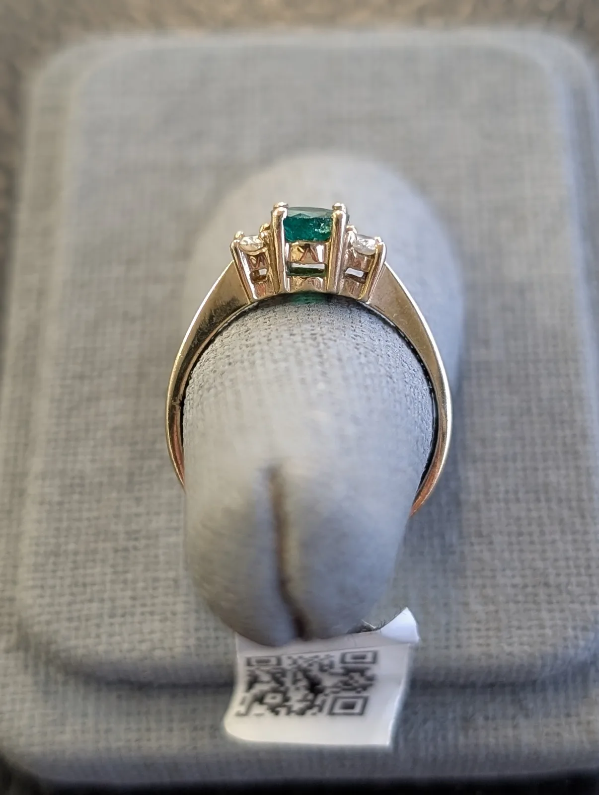 2.1gm 14k Gold ring with green stone, photo 3