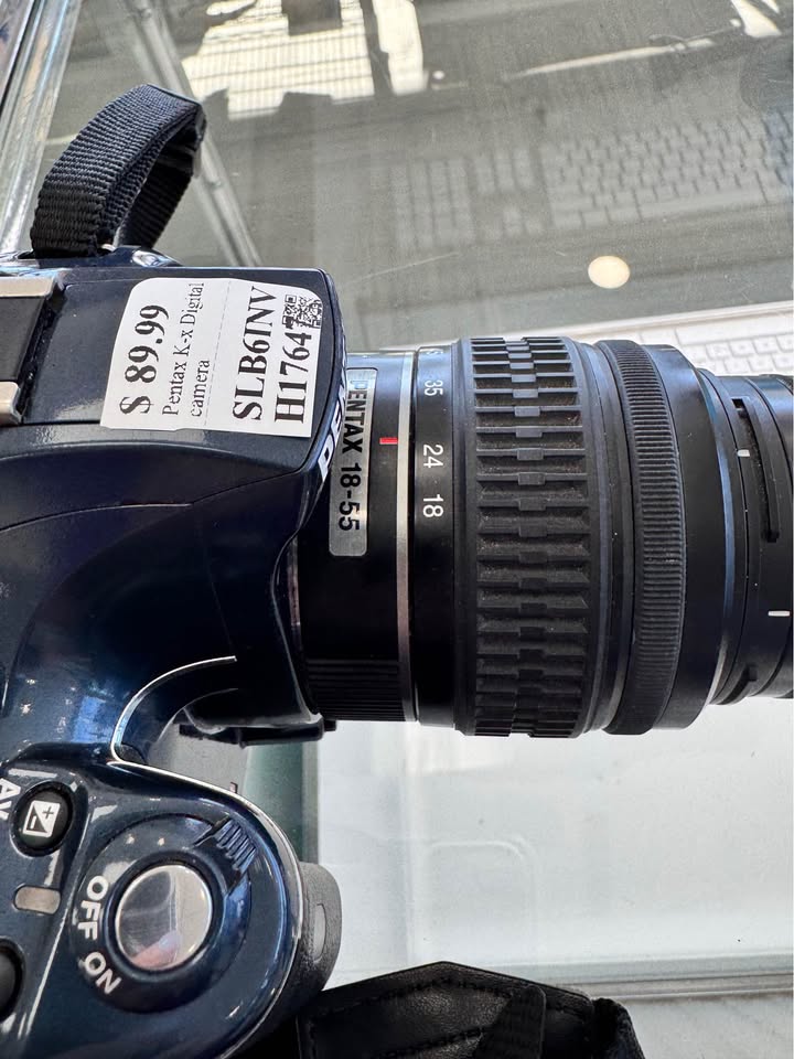 Pentax K-x digital SLR camera, photo 3