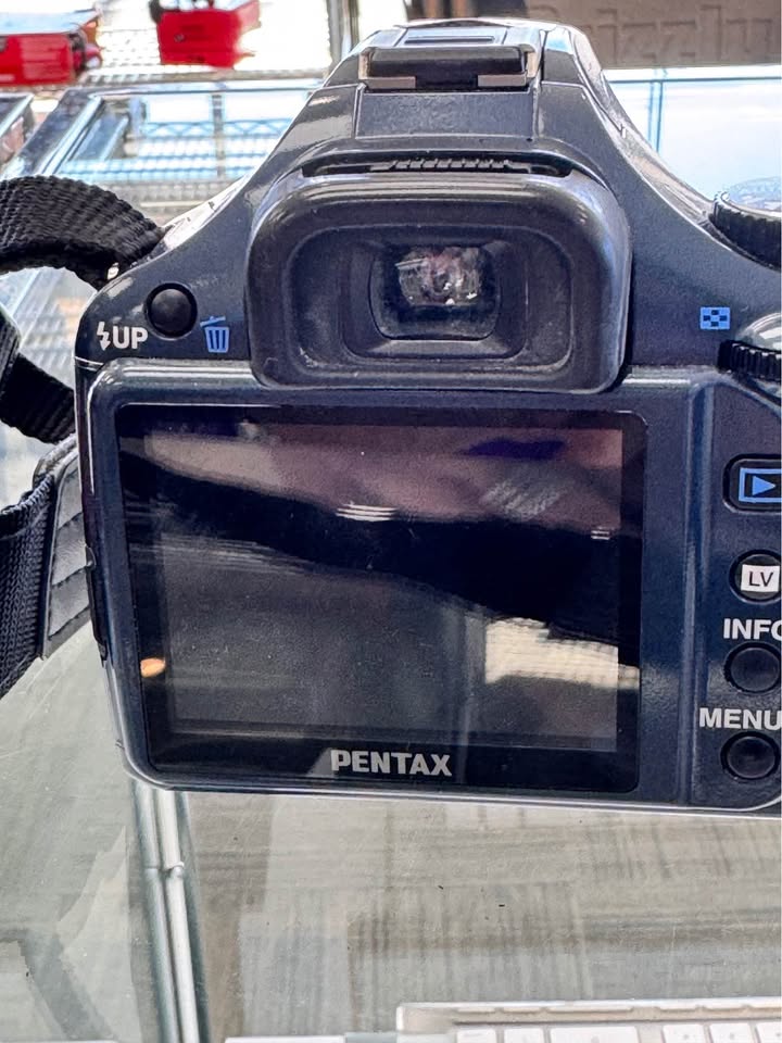 Pentax K-x digital SLR camera, photo 6