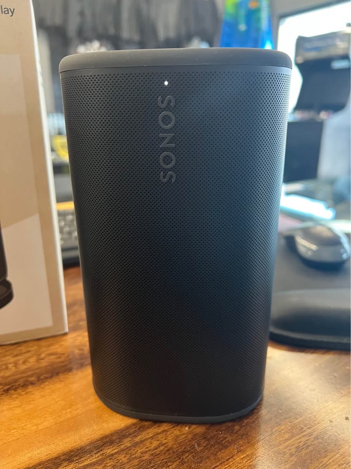 Sonos play portable smart speaker, photo 2