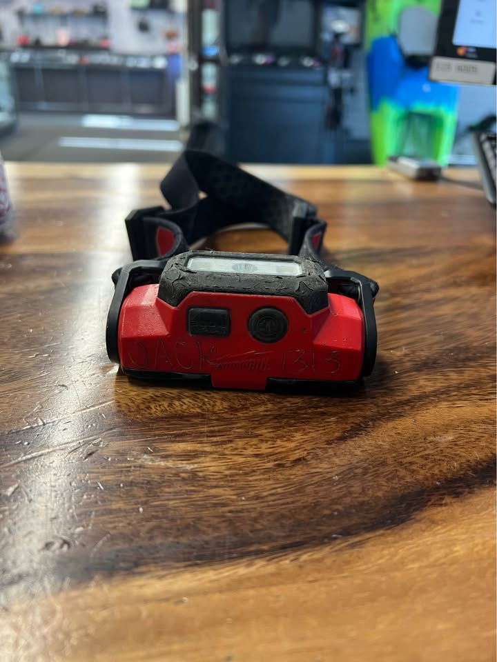Milwaukee rechargeable headlamp, photo 2
