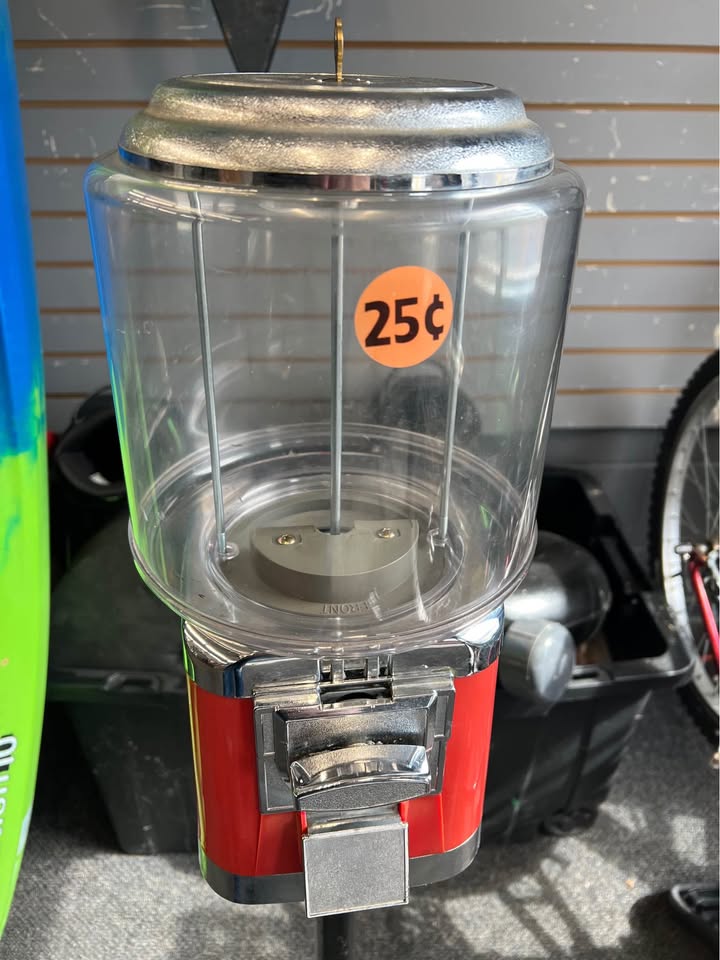25-cent gumball machine, photo 3