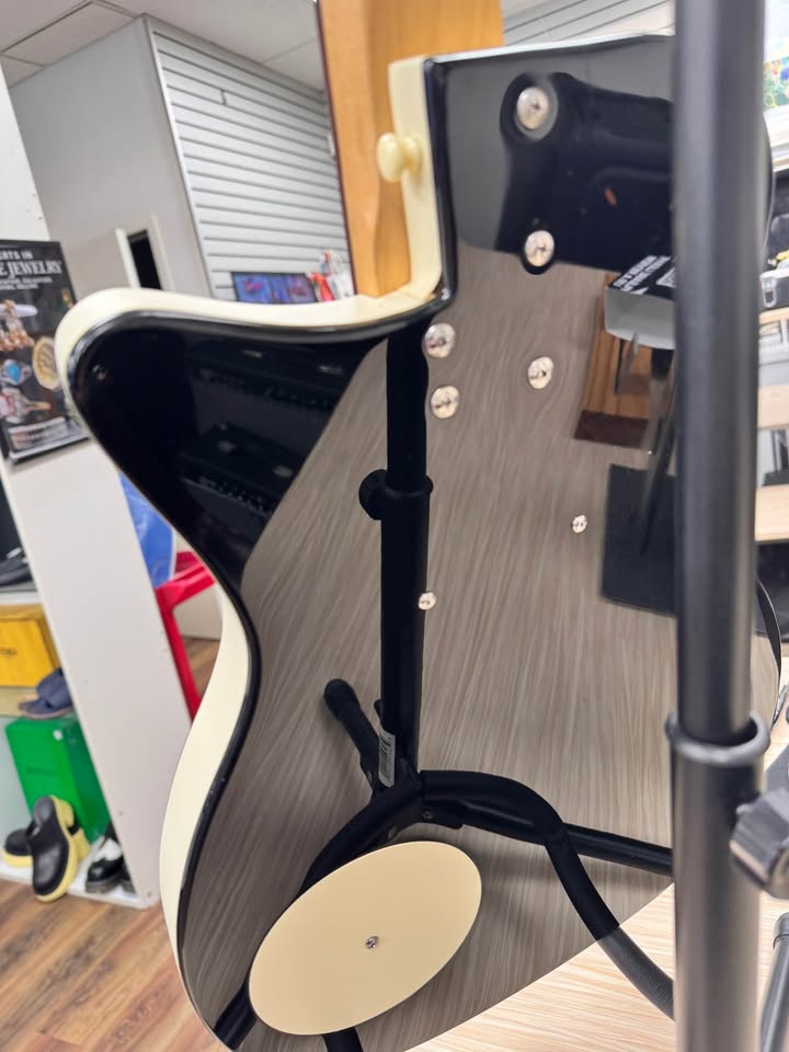 Danelectro U1 electric guitar, photo 5