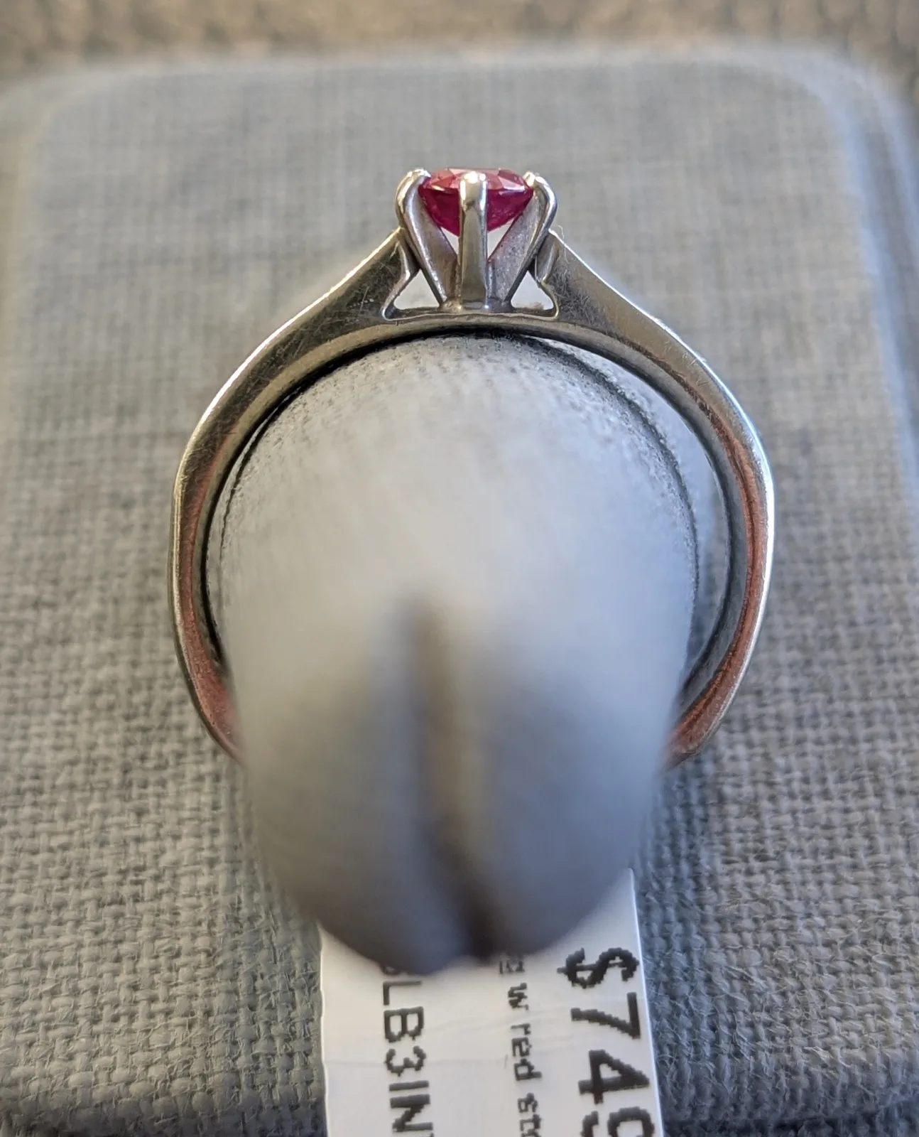 4.2gm 14k White Gold Ring with Red Stone, photo 3